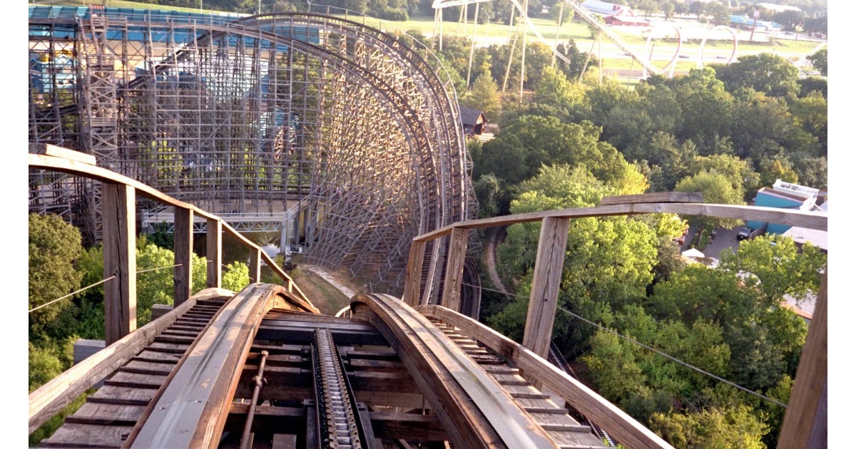 ジェットコースターは乗る派？眺める派？